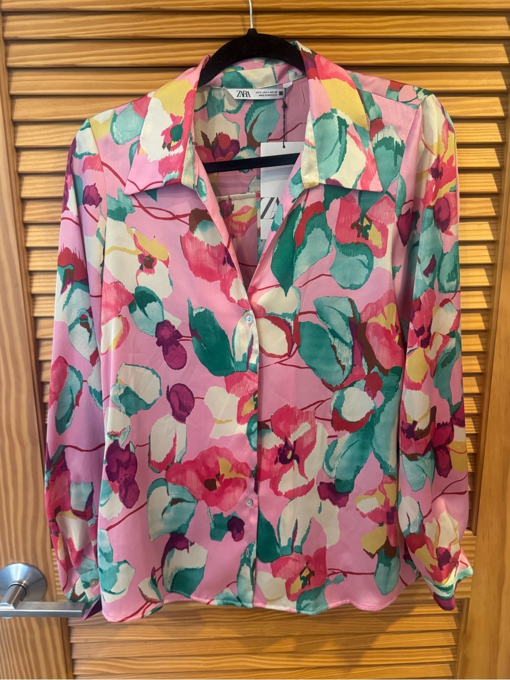 ZARA Pink Floral Collared Button-Down Blouse